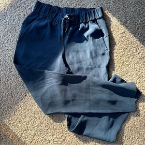 Lululemonn On The Fly Tapered Pants